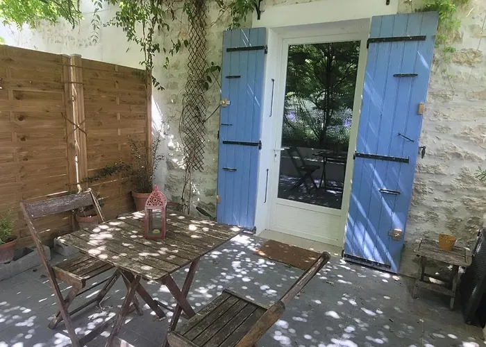 Location Appartement Dans Mas Provencal
