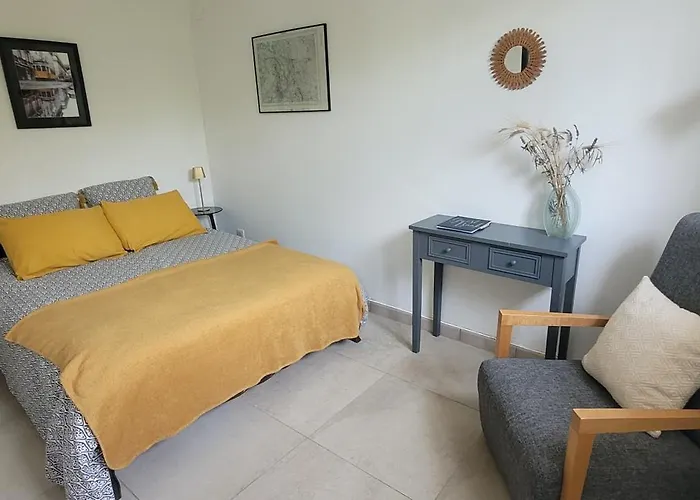 Location Appartement Dans Mas Provencal