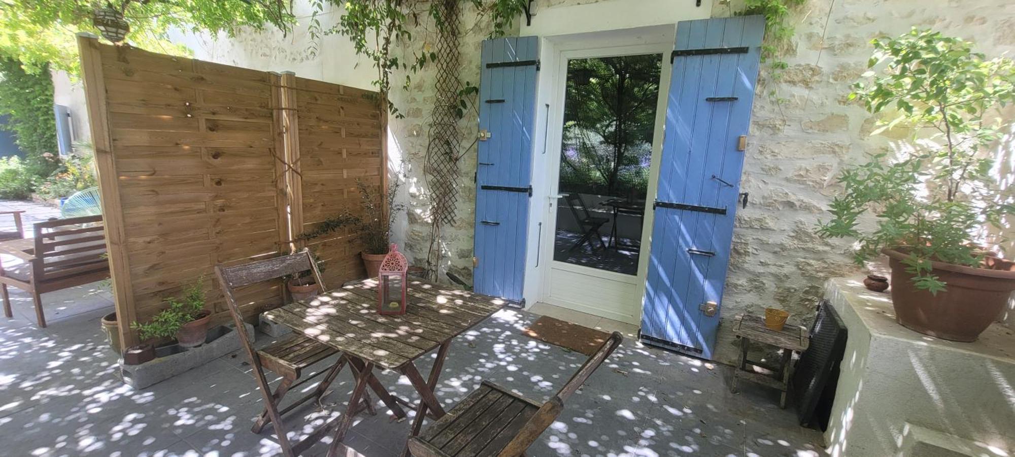 Location Dans Mas Provencal Appartement *